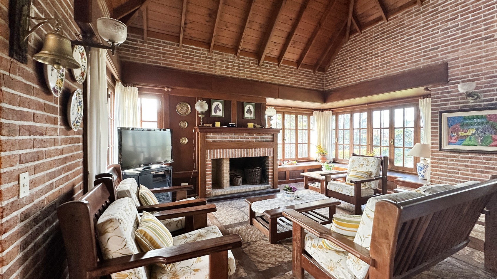 Casa en alquiler en Pinamar Zona Iglesia 