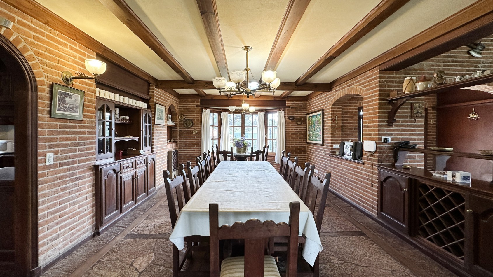 Casa en alquiler en Pinamar Zona Iglesia 