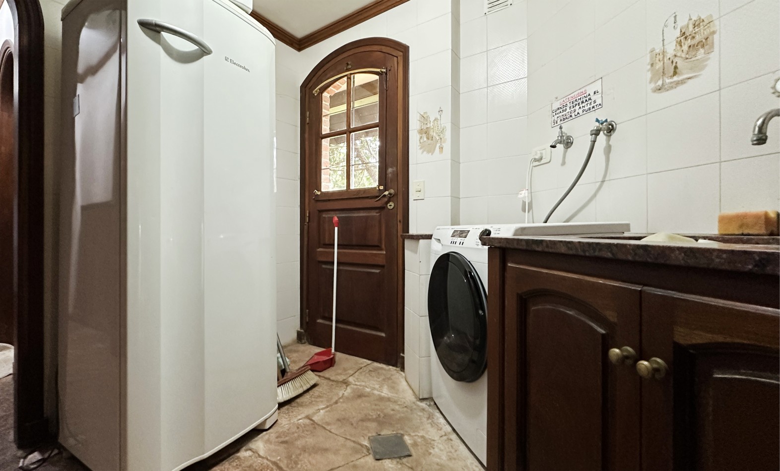 Casa en alquiler en Pinamar Zona Iglesia 