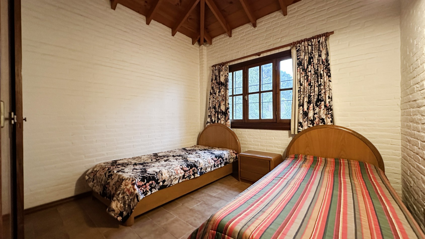 Casa en alquiler Pinamar - Zona Iglesia 