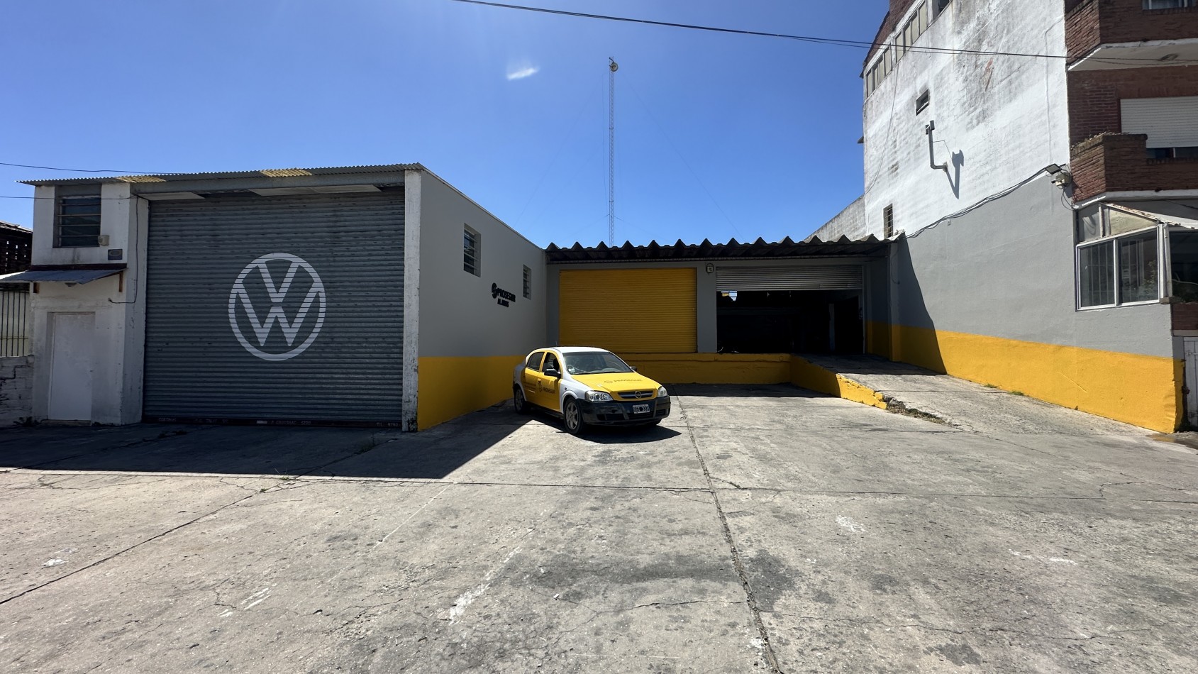2 lotes multifamiliares comerciales