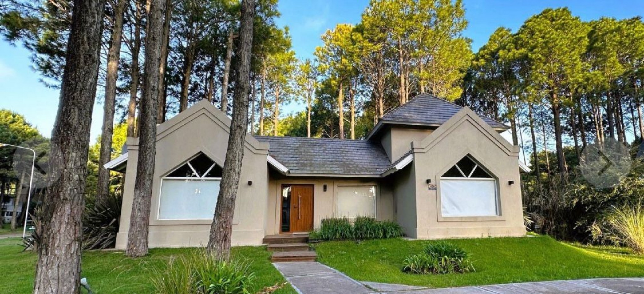 Casa en venta en Pinamar - Zona Aromos