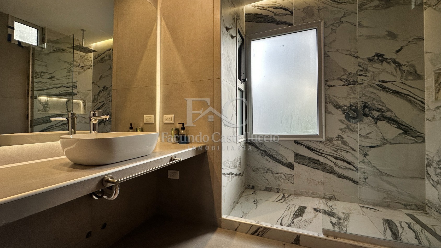 Casa en alquiler Pinamar Zona Nayades