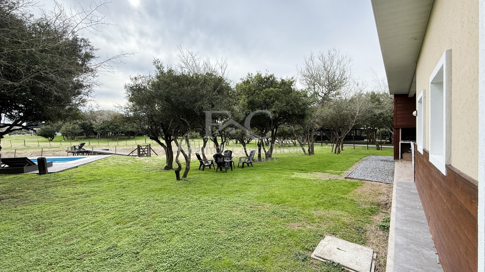Casa en alquiler Pinamar Zona Chacras El Rosario