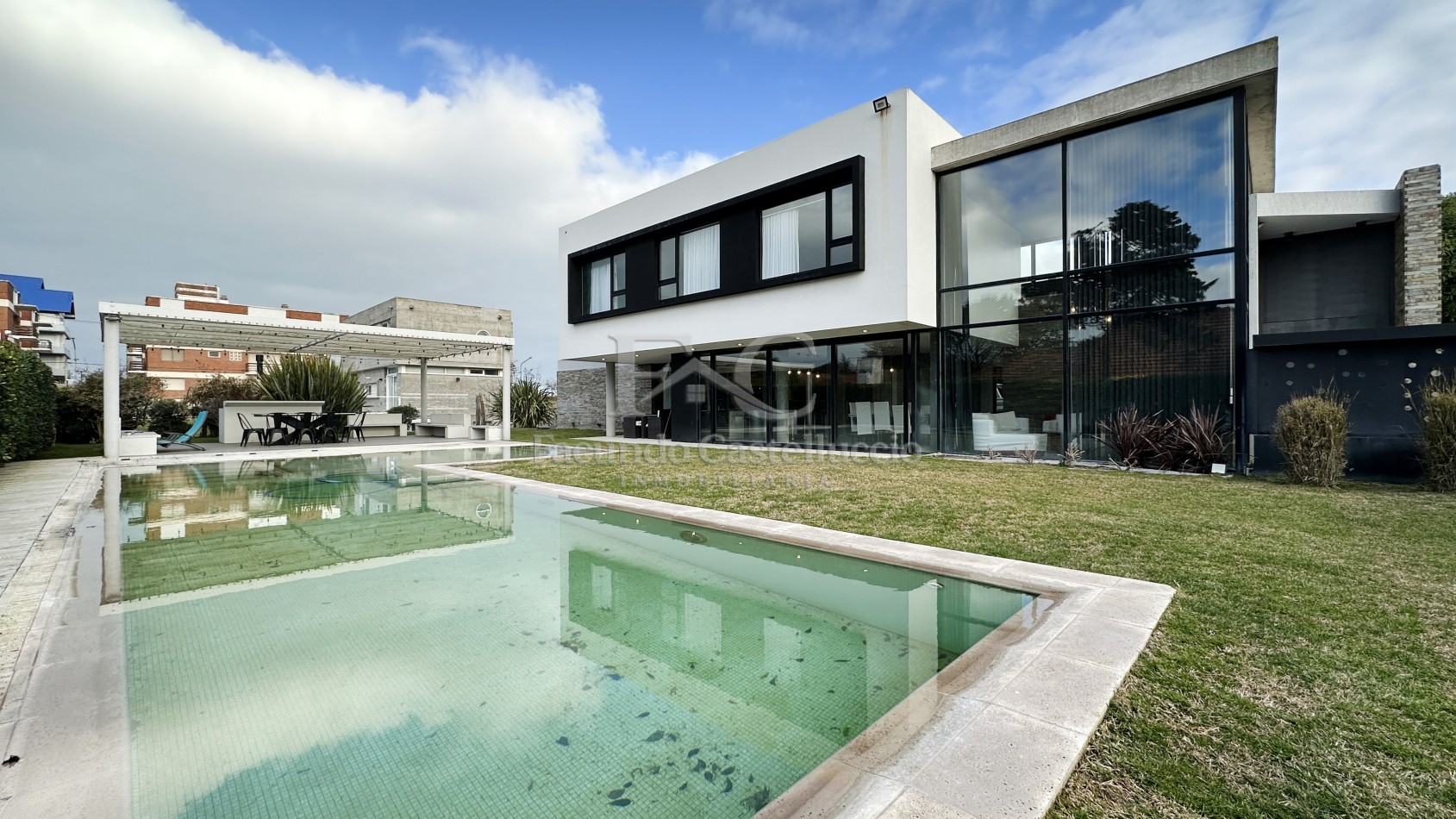 Casa en alquiler Centro Playa Pinamar