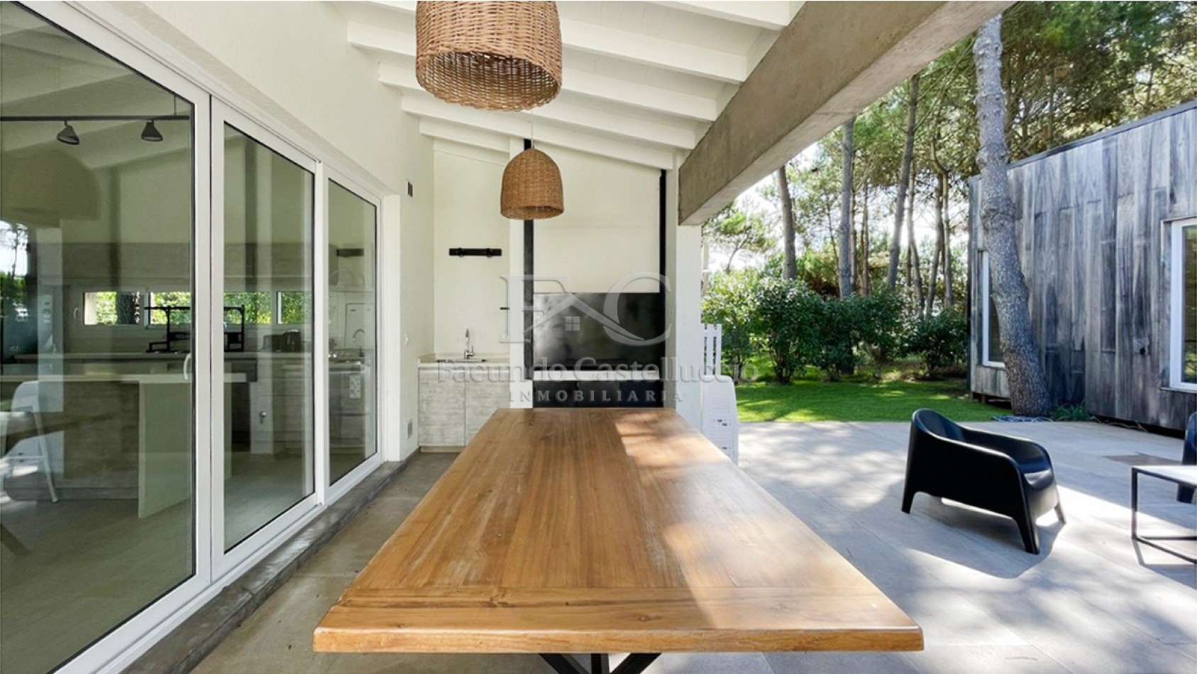 Casa en alquiler Pinamar La Herradura Con Pileta