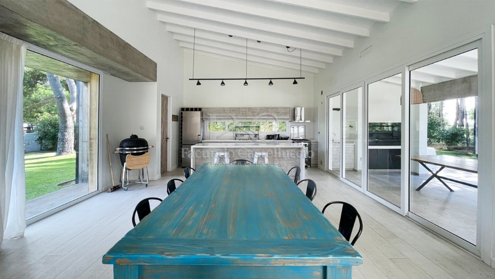 Casa en alquiler Pinamar La Herradura Con Pileta