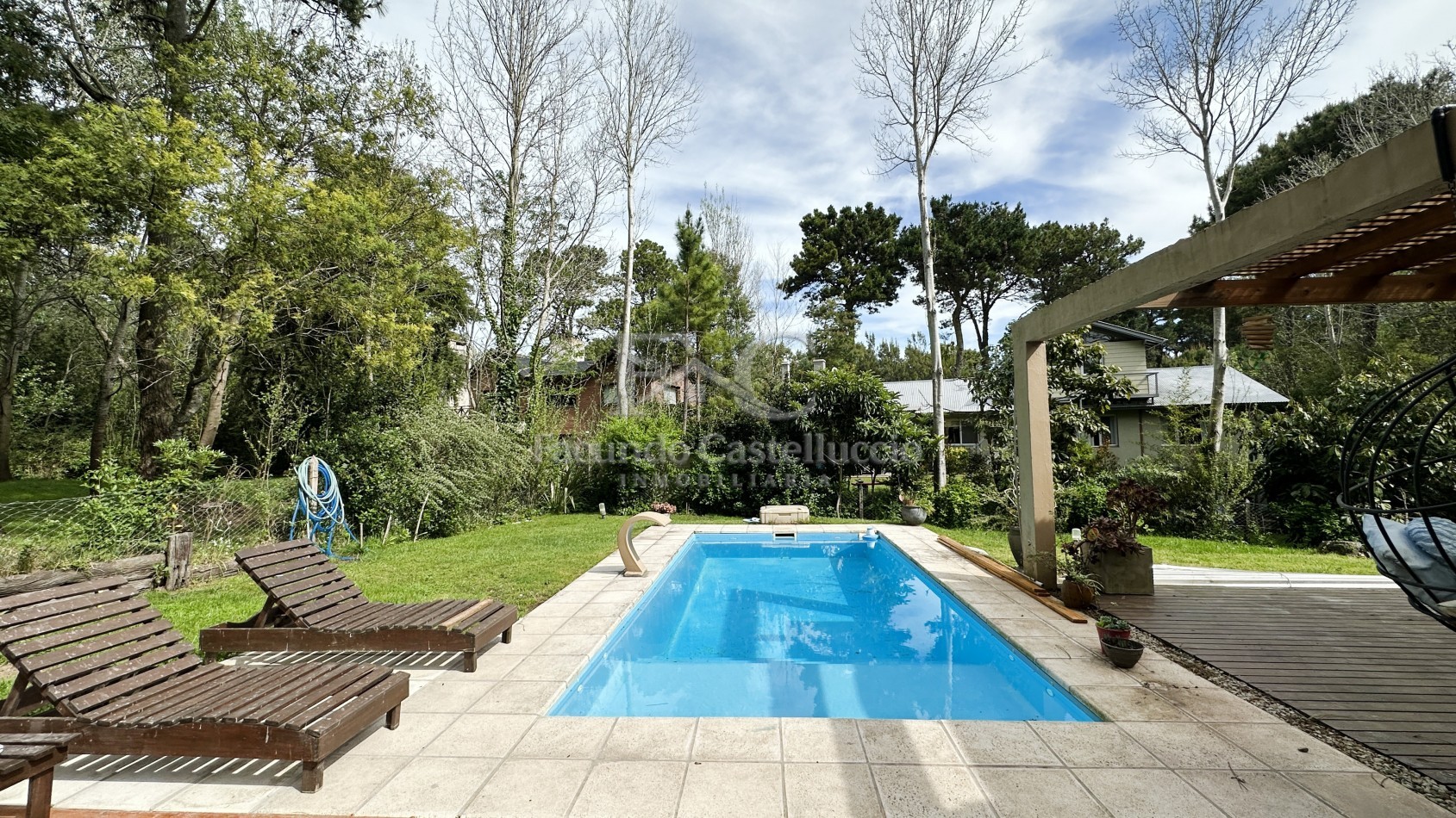 Casa en alquiler Carilo 