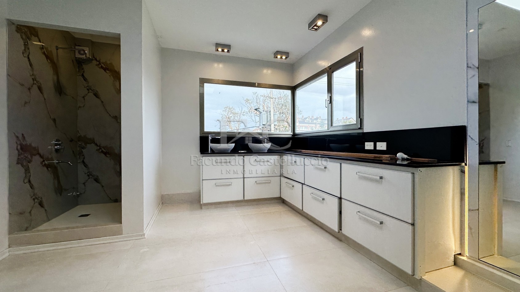 Casa en alquiler Centro Playa Pinamar