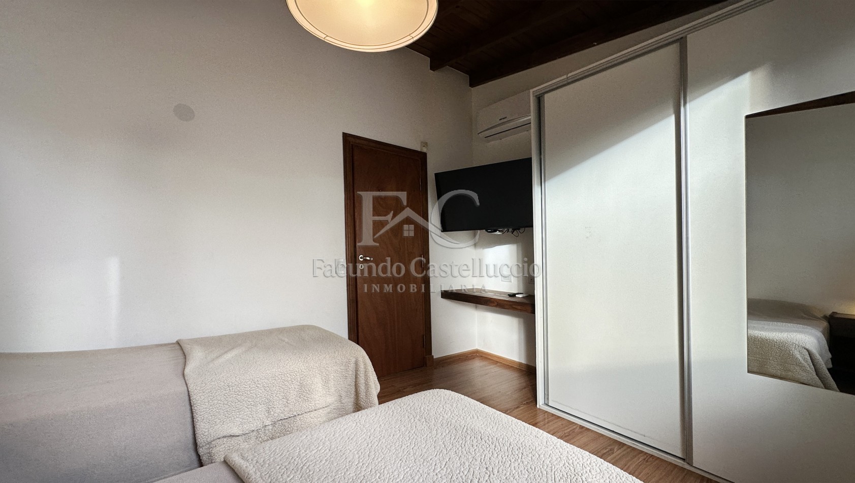 Casa en alquiler Pinamar Zona Nayades