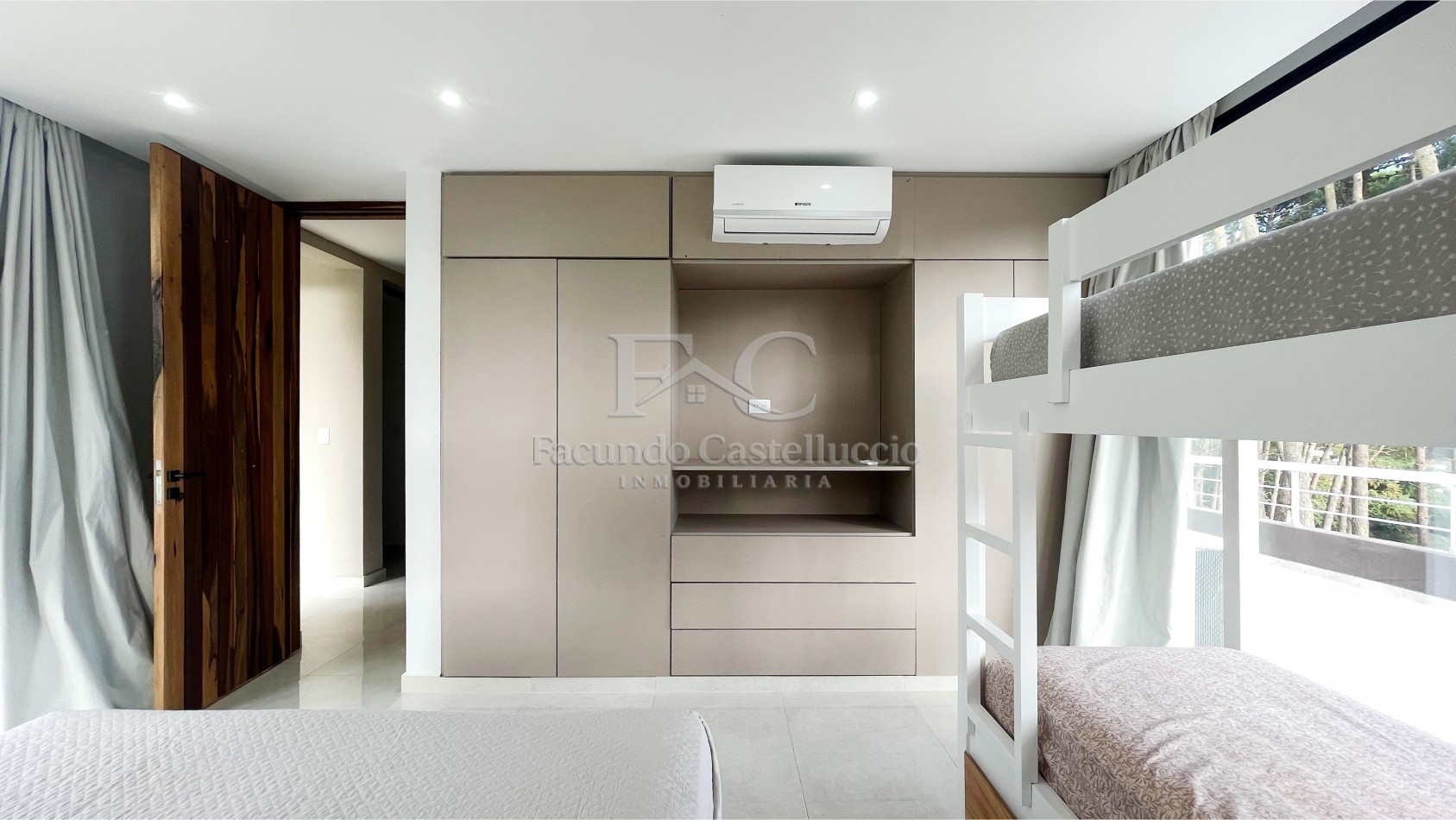 Casa en alquiler Pinamar Zona Alamos