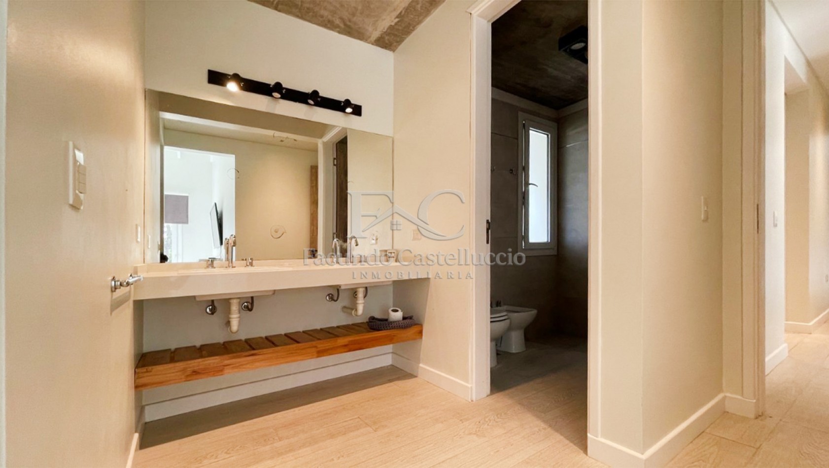 Casa en alquiler Pinamar La Herradura Con Pileta