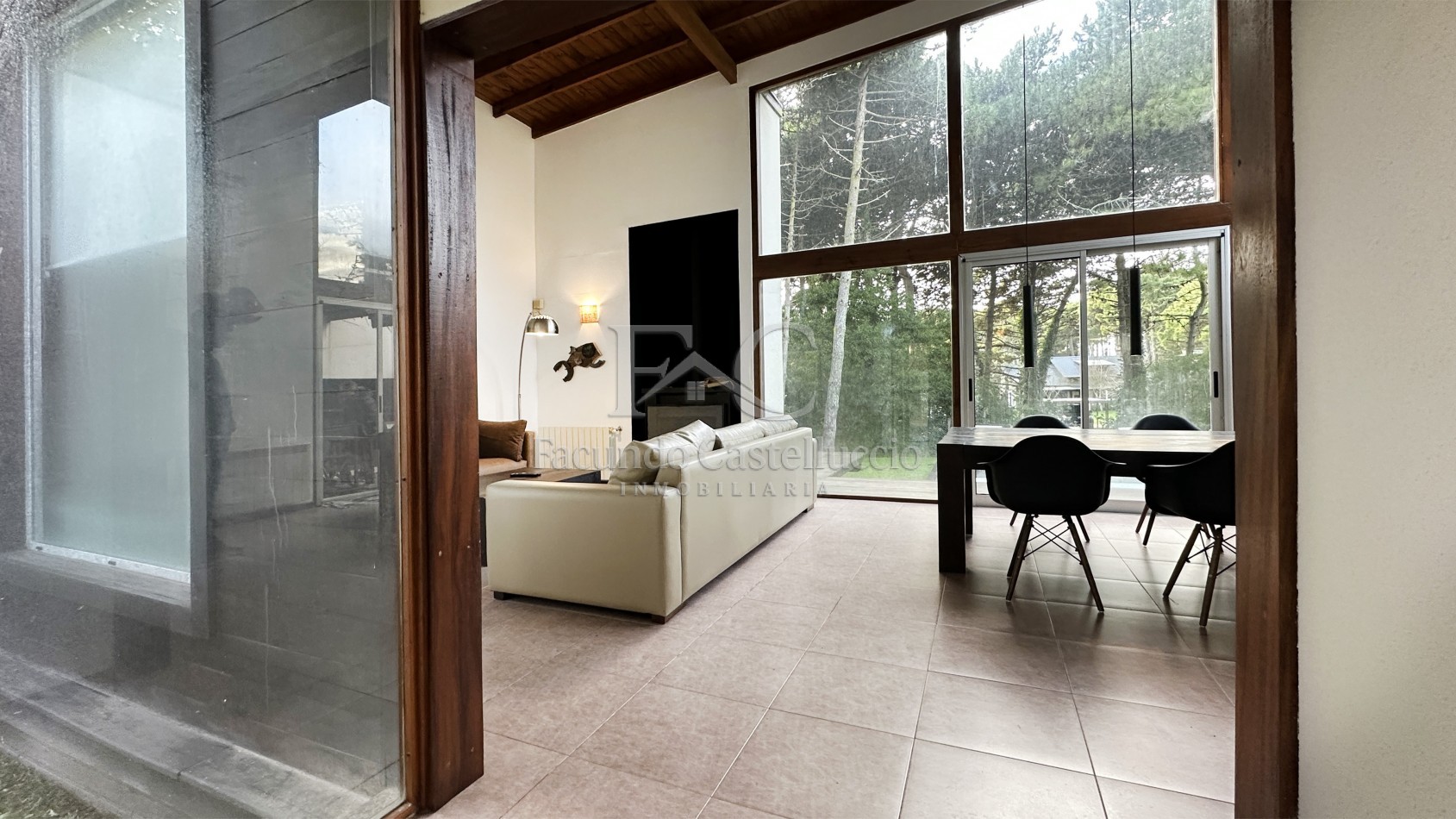 Casa en alquiler Pinamar Zona Nayades