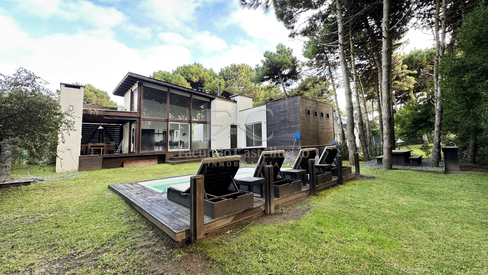 Casa en alquiler Pinamar Zona Nayades