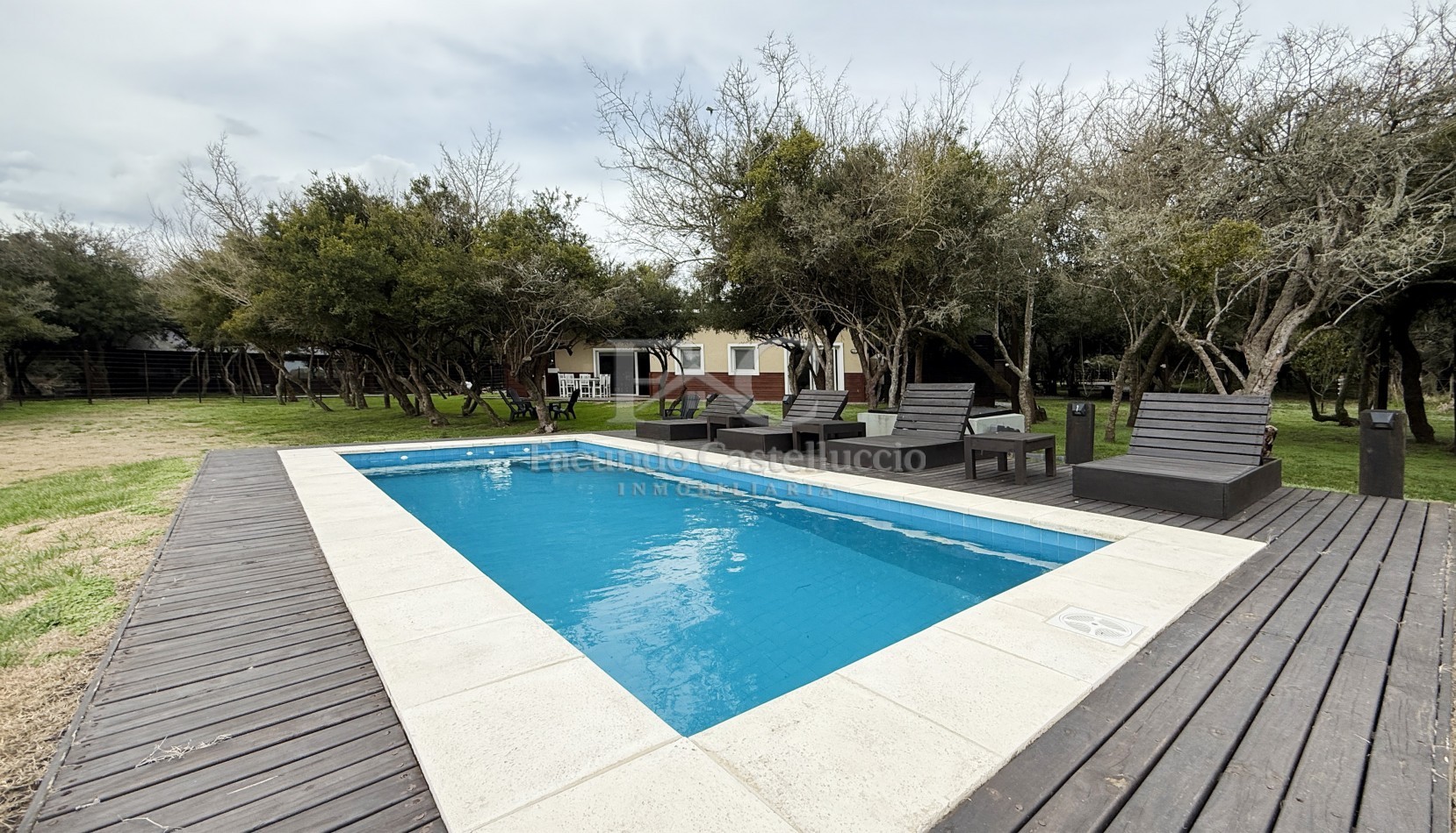 Casa en alquiler Pinamar Zona Chacras El Rosario