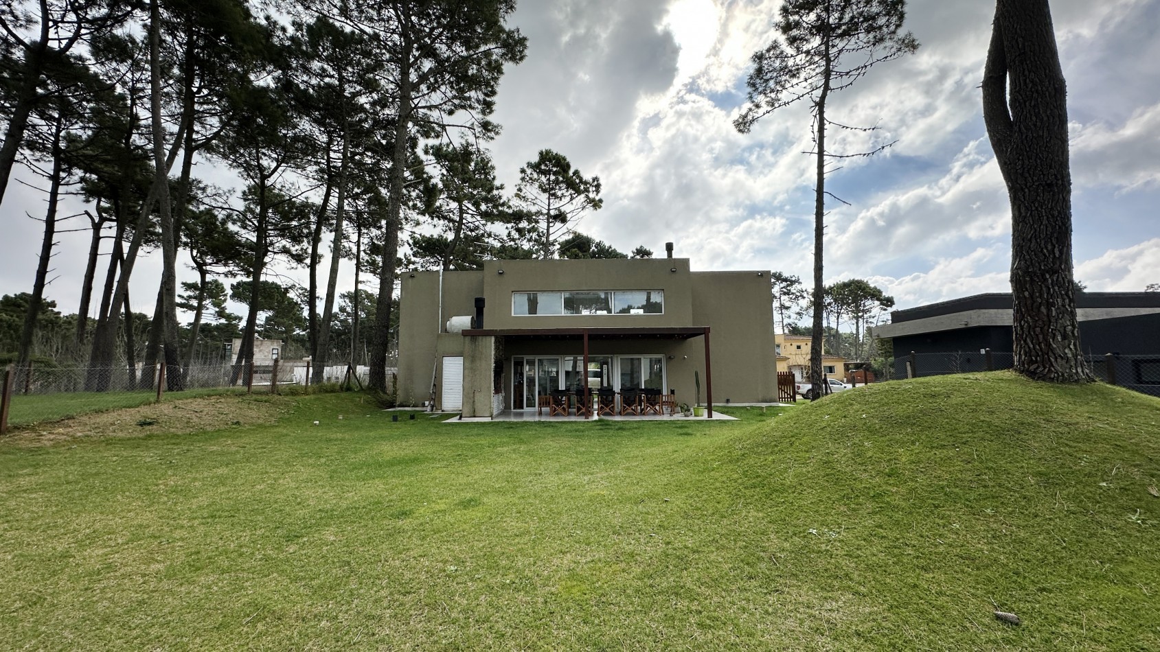 Casa en alquiler Pinamar Zona Alamos