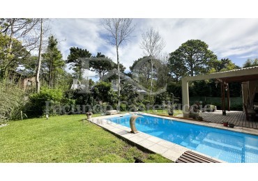 Casa en alquiler Carilo 