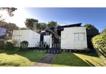 Casa en alquiler Pinamar Zona Nayades